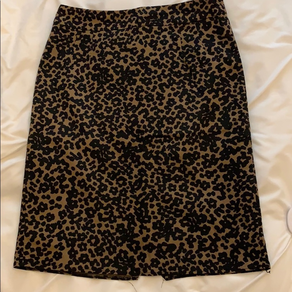Banana Republic leopard print skirt